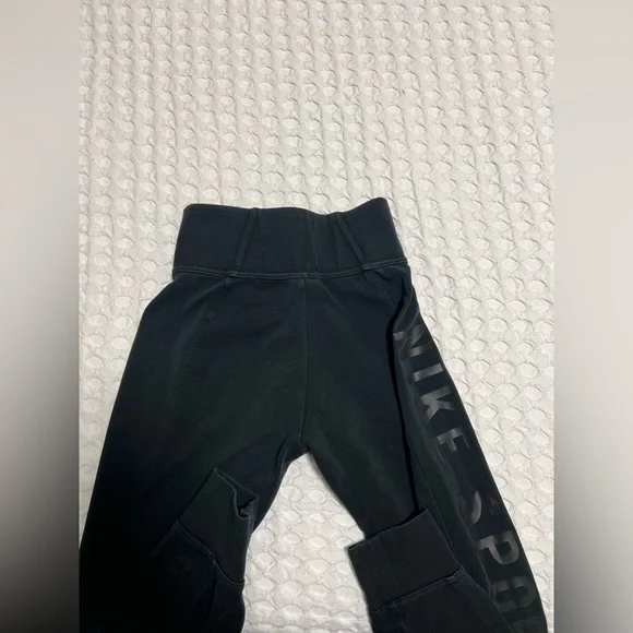 Nike Essentials Training Printed Leggings - Picture 11 of 11